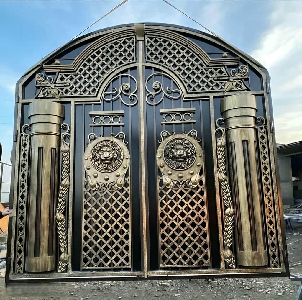 خرید درب حیاط فرفورژه ویلایی کلاسیک در نوشهر