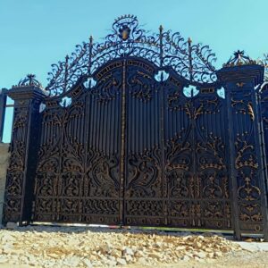 درب حیاط فرفورژه ویلایی در کمال شهر