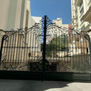 درب حیاط فرفورژه ویلایی در عظیمیه کرج