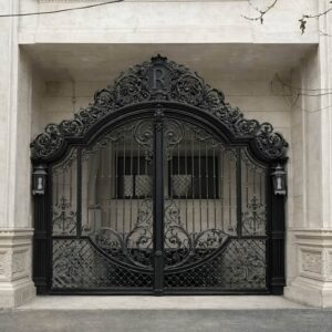 درب حیاط فرفورژه ویلایی در بابل