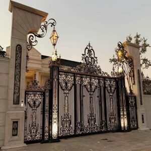درب حیاط فرفورژه ویلایی در کرج