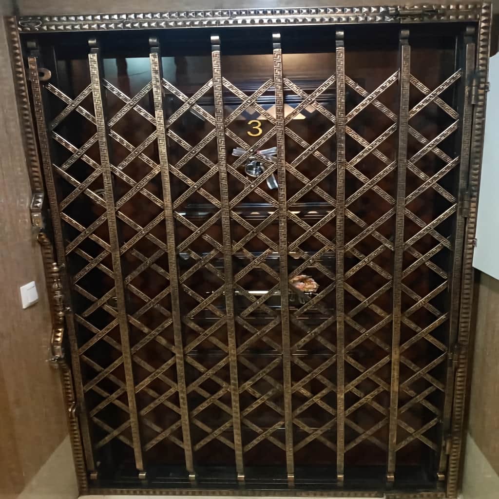 درب آکاردئونی با تعداد گل مناسب
