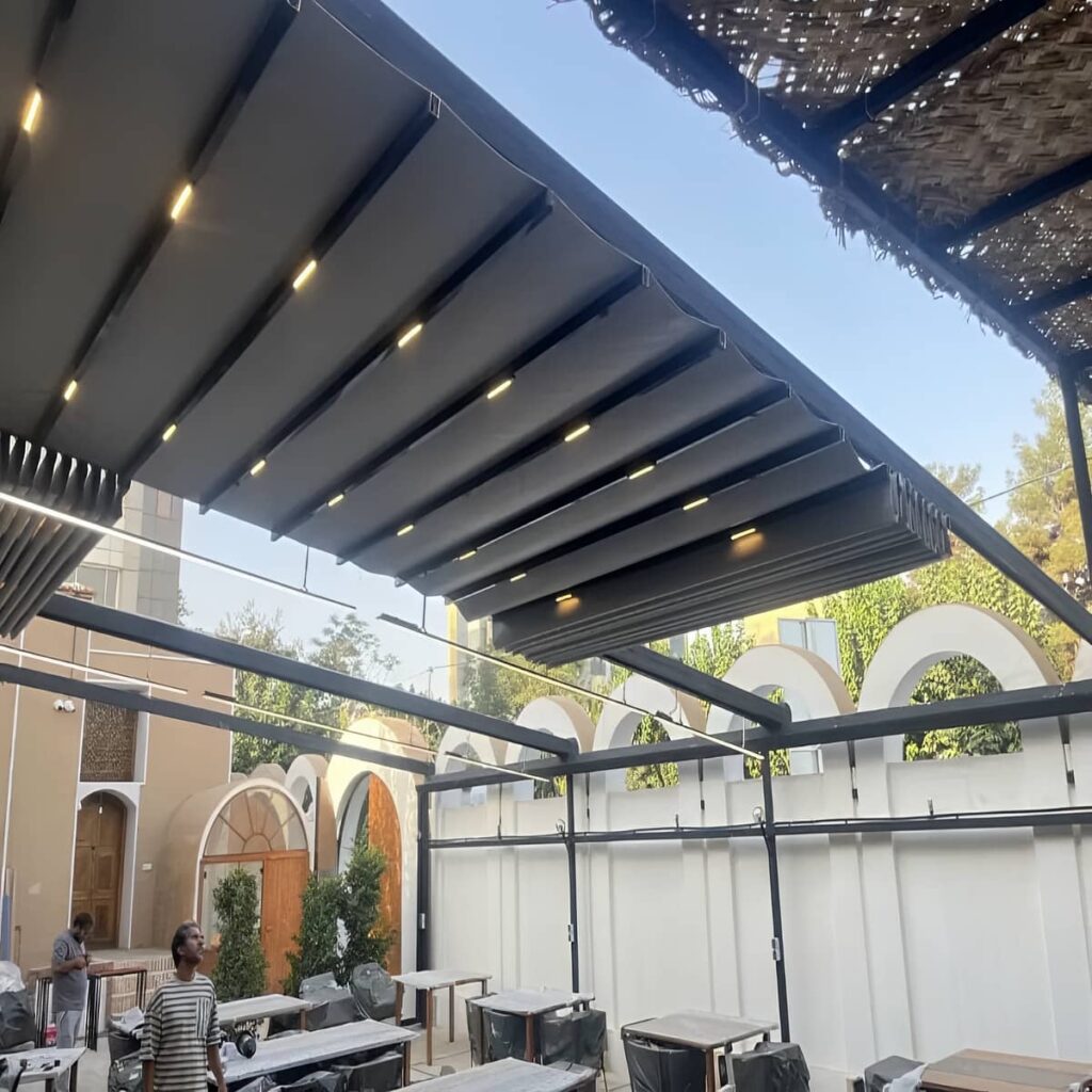 قیمت سقف متحرک شیشه‌ای برای روف گاردن