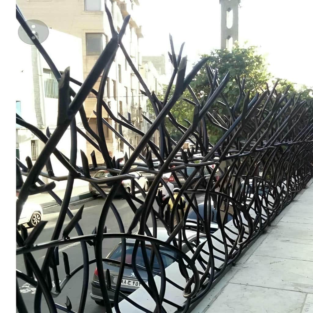 حفاظ روی دیوار با مدل شاخ گوزنی متراکم