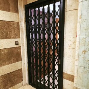 ساخت محافظ درب آپارتمان آکاردئونی و لولایی