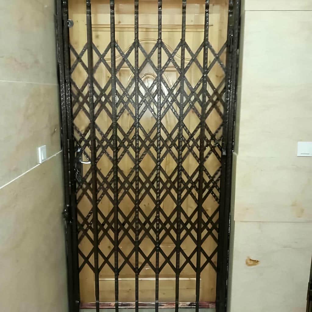 درب آکاردئونی طلایی سلطنتی برای انتخاب آگاهانه