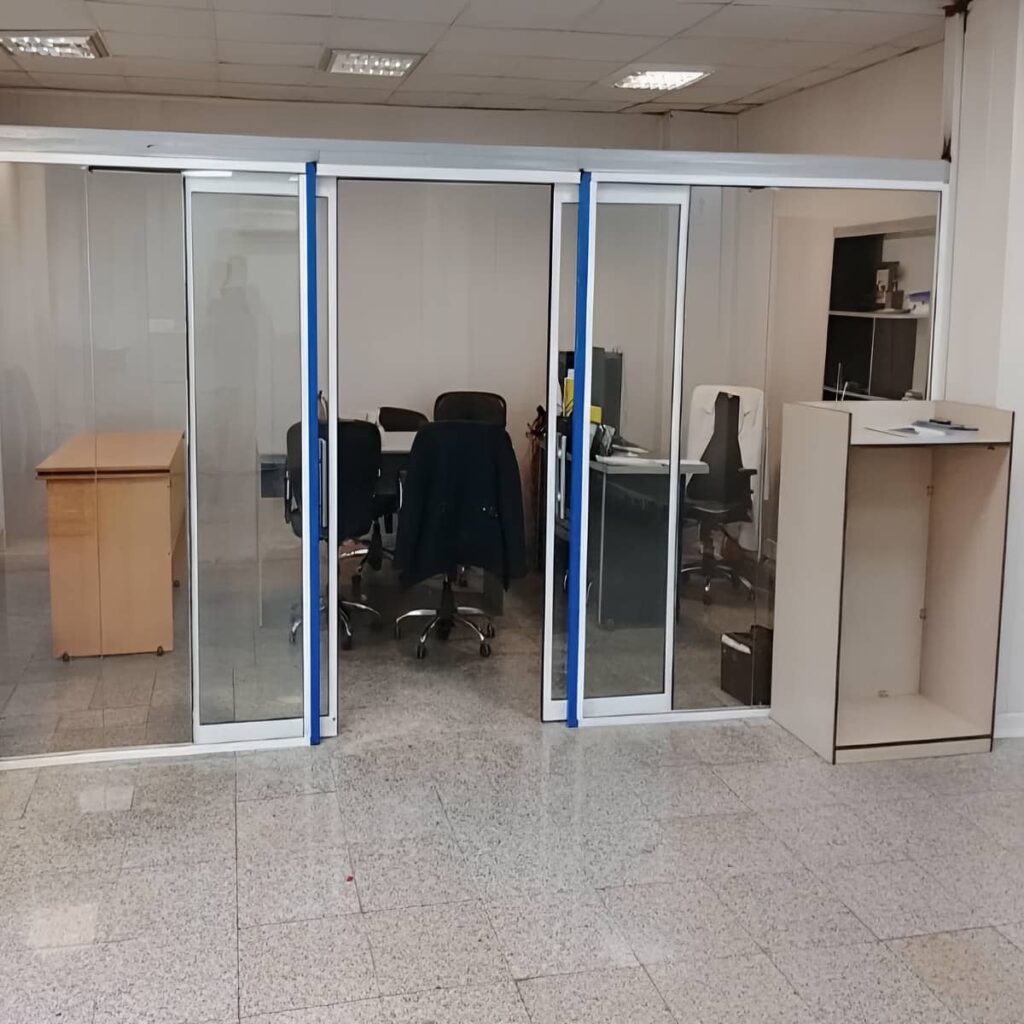 انتخاب فریم آلومینیومی درب شیشه ای بر اساس وزن لنگه