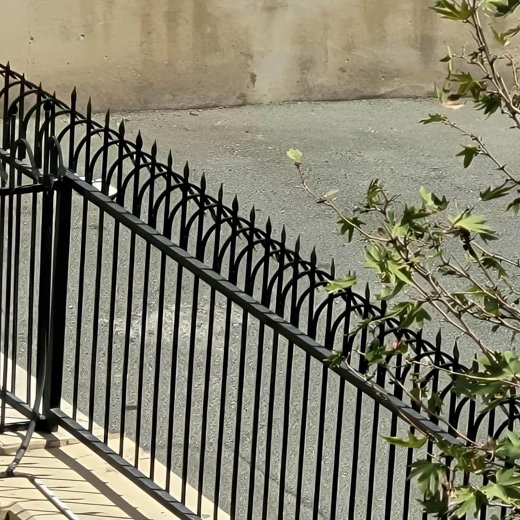 سفارش حفاظ سرنیزه ای متناسب با ارتفاع دیوار