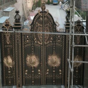 9 مدل درب پارکینگ ویلایی دو لنگه