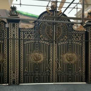 13 مدل درب فلزی حیاط حصاری عمودی