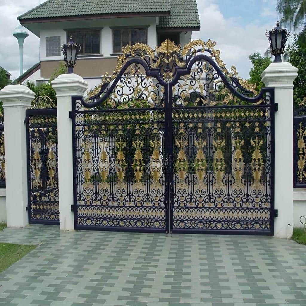 فروش درب کلاسیک کتیبه دار برای ورودی حیاط