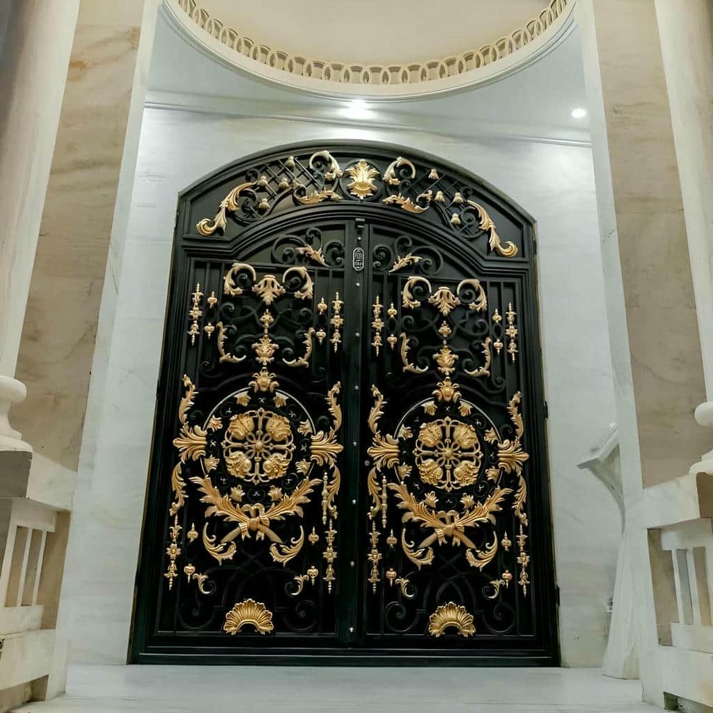 درب حیاط ورودی جنوبی با نفررو هماهنگ
