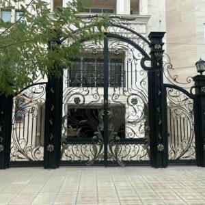 8 طرح درب حیاط مشبک نورگیر