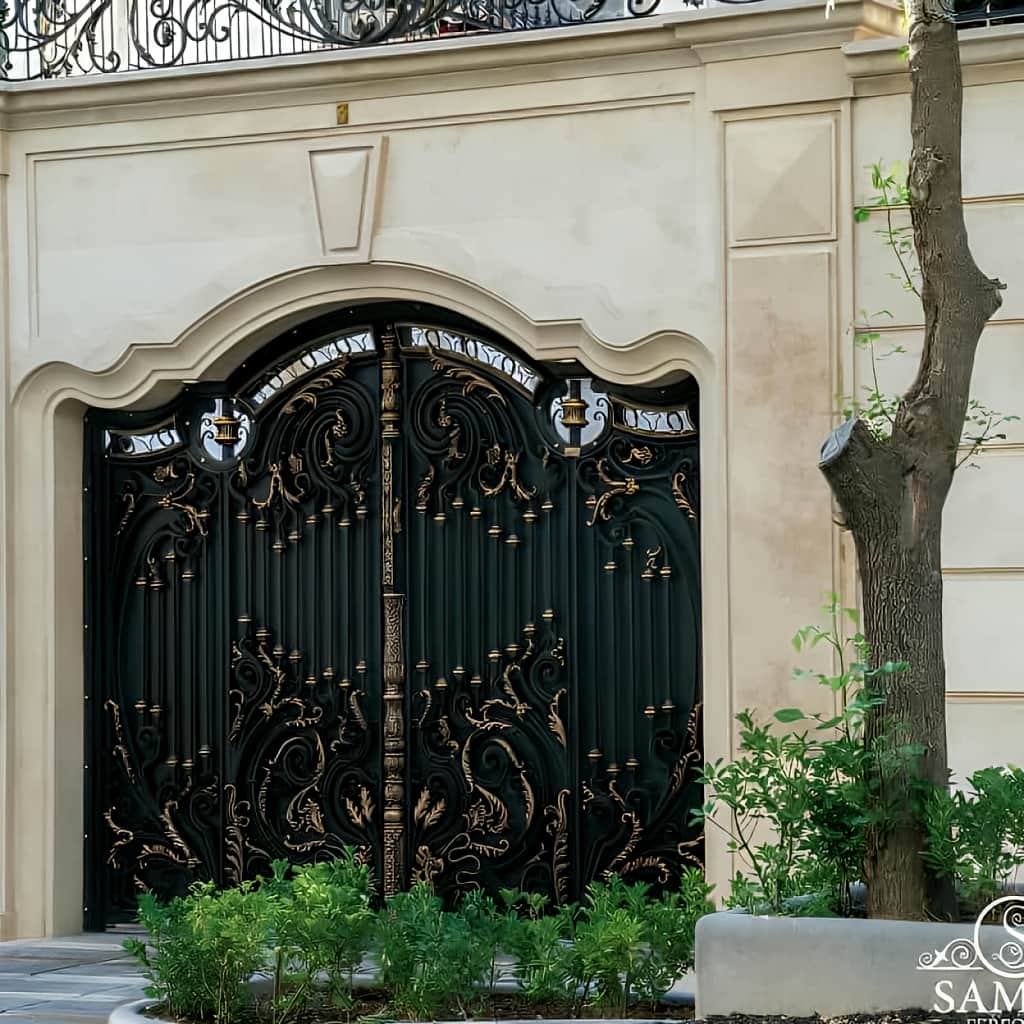 تولید درب ورودی جنوبی دولنگه برای مسیر خودرو