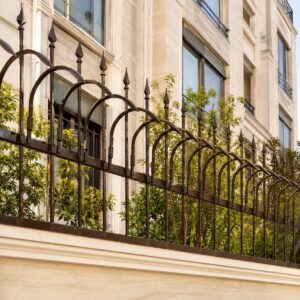 12 مدل حفاظ روی دیوار باغ محوطه