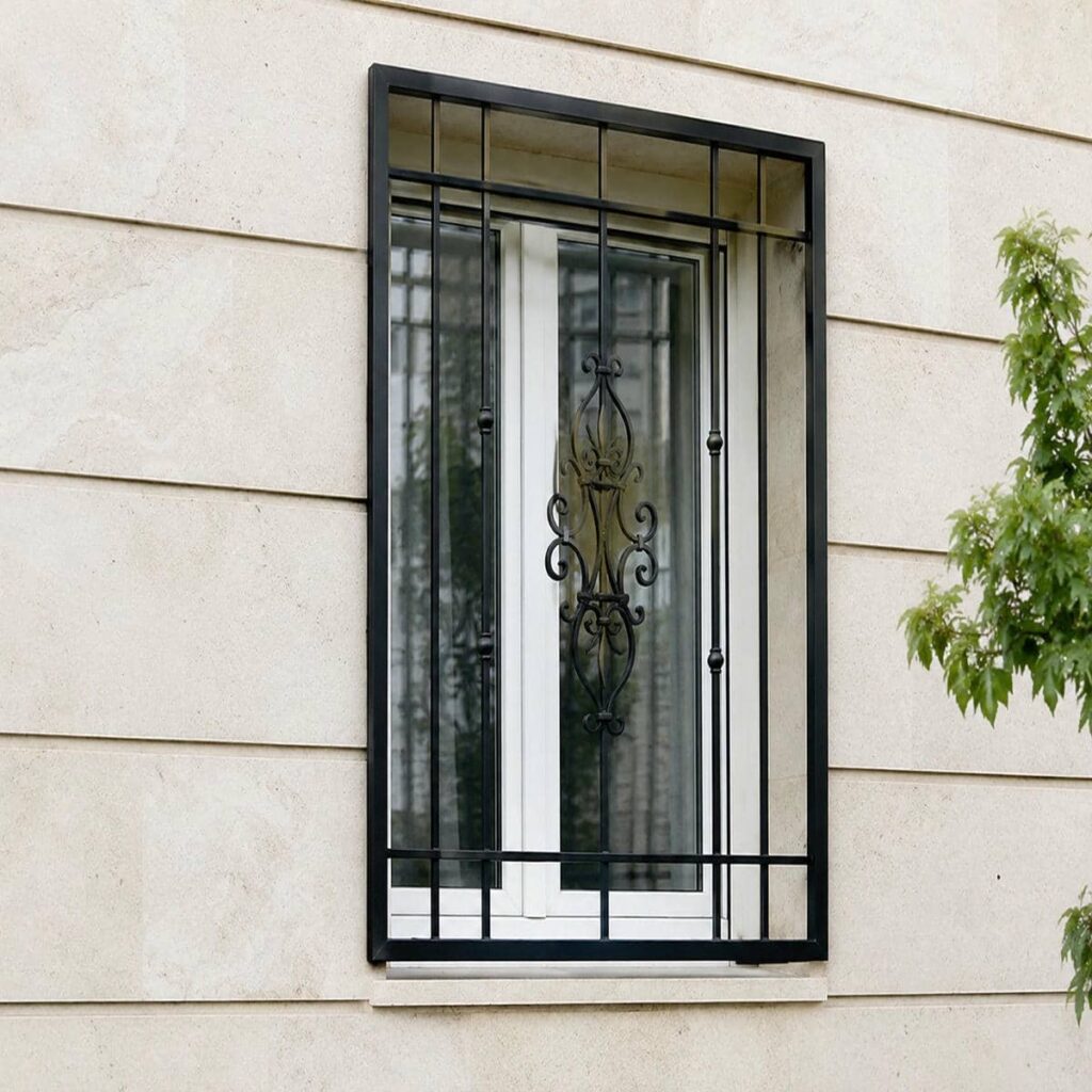 حفاظ مشکی طلایی فرفورژه مناسب نمای کلاسیک