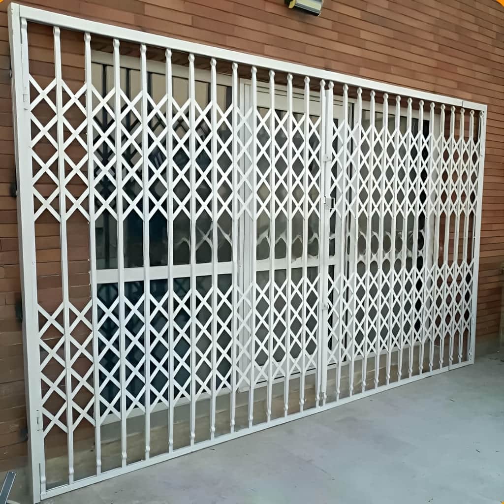 محافظ آکاردئونی ورودی آپارتمان مدرن