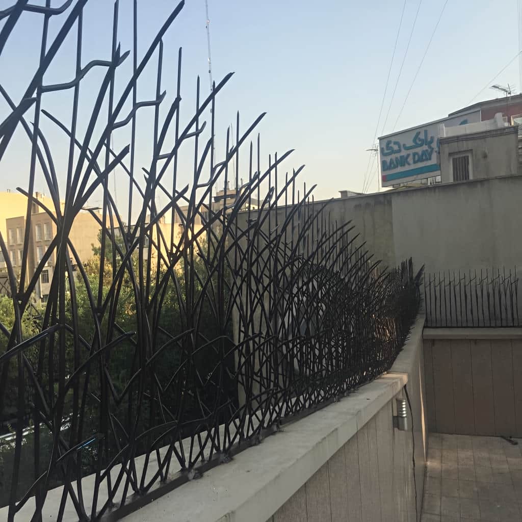 حفاظ نیزار فلزی عمودی
