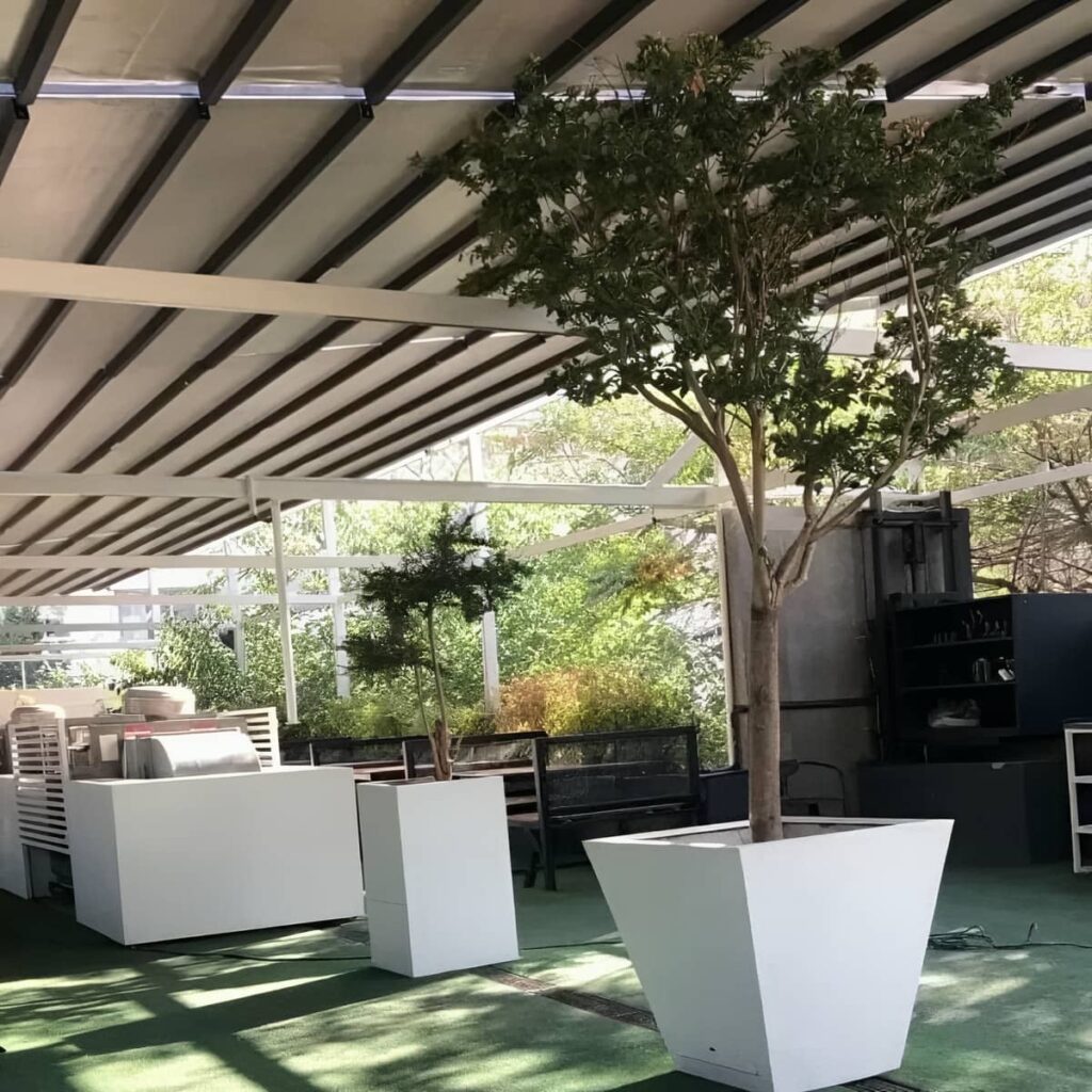 سقف متحرک پارچه ای نمای کلاسیک