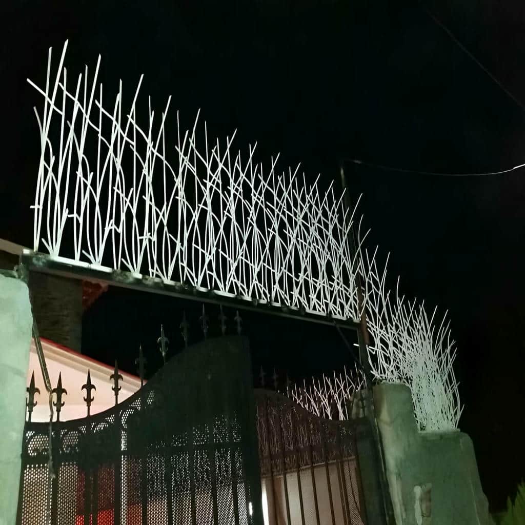 حفاظ دیوار حیاط فلزی مقاوم در فضای باز