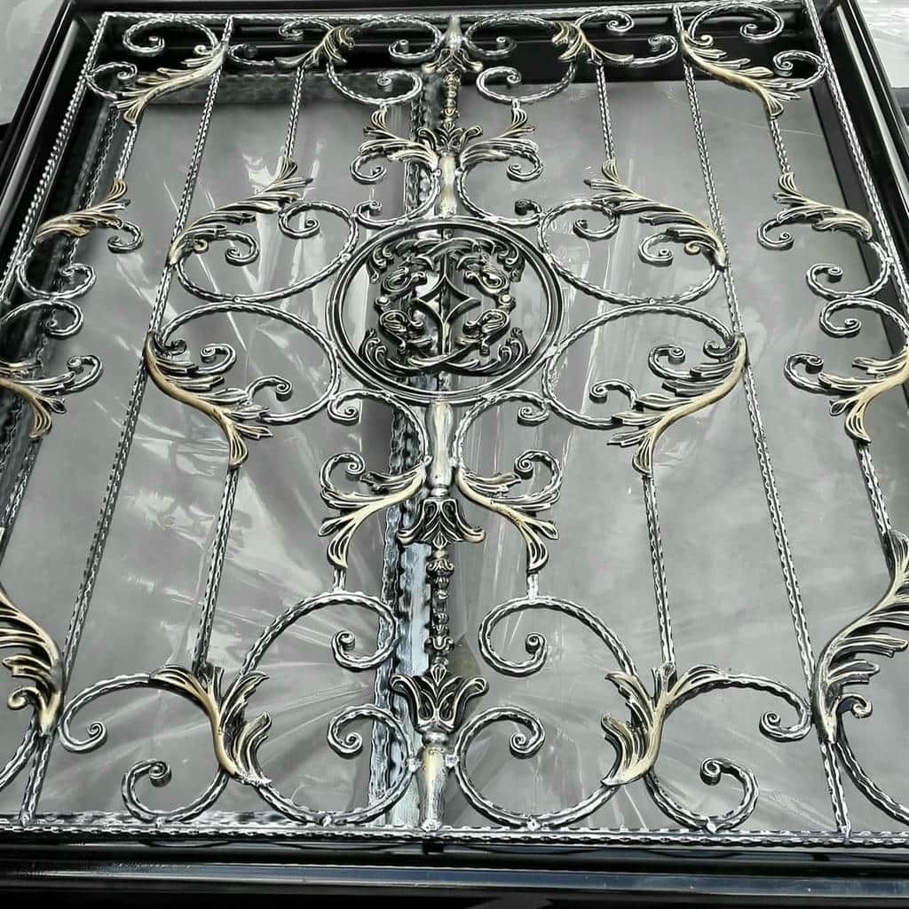 حفاظ پنجره طرح دار