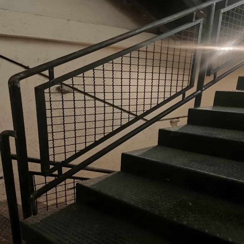 نرده تراس با طراحی ساده نرده تراس با طراحی ساده