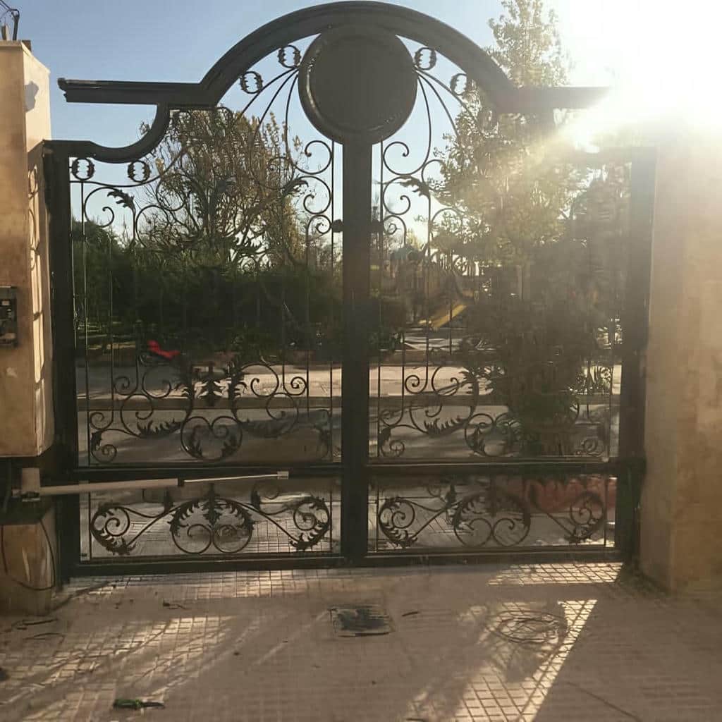 جک درب حیاط بازویی