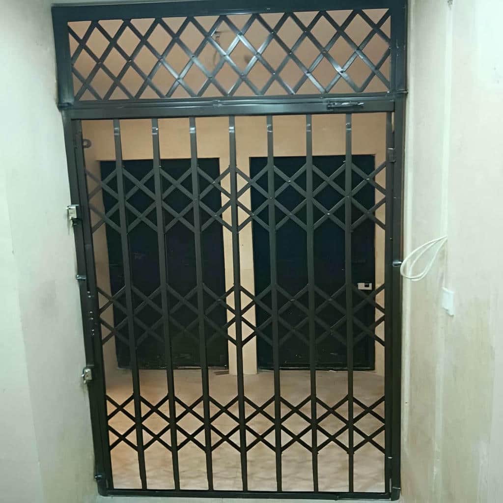 بررسی پروفیل فلزی محافظ پیش از تحویل سفارش