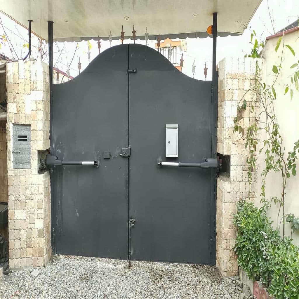 جک درب پارکینگ فلزی کنار دروازه ویلایی استان خراسان شمالی