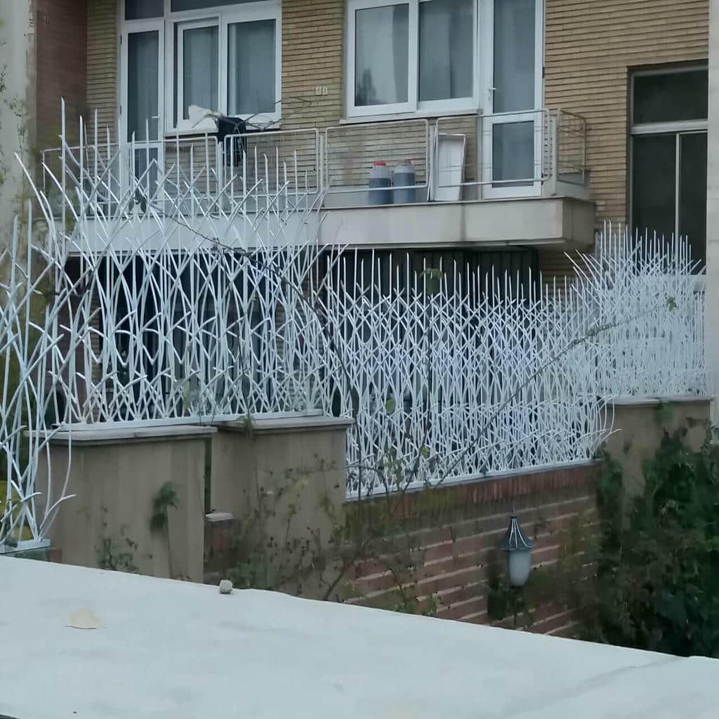 حفاظ دیوار سفارشی در گوشه نامنظم ساختمان استان تهران