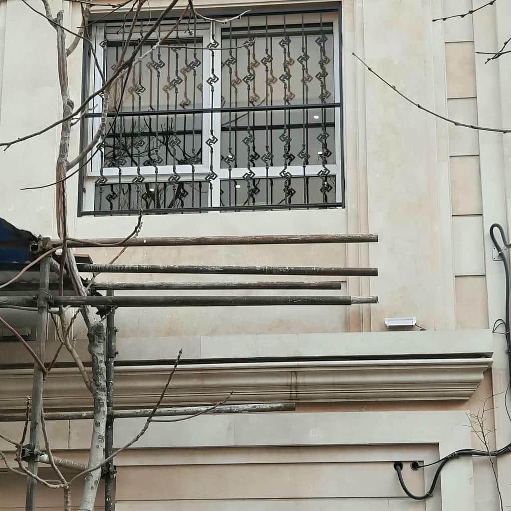 حفاظ پنجره آهنی مشکی در استان کهگیلویه و بویراحمد