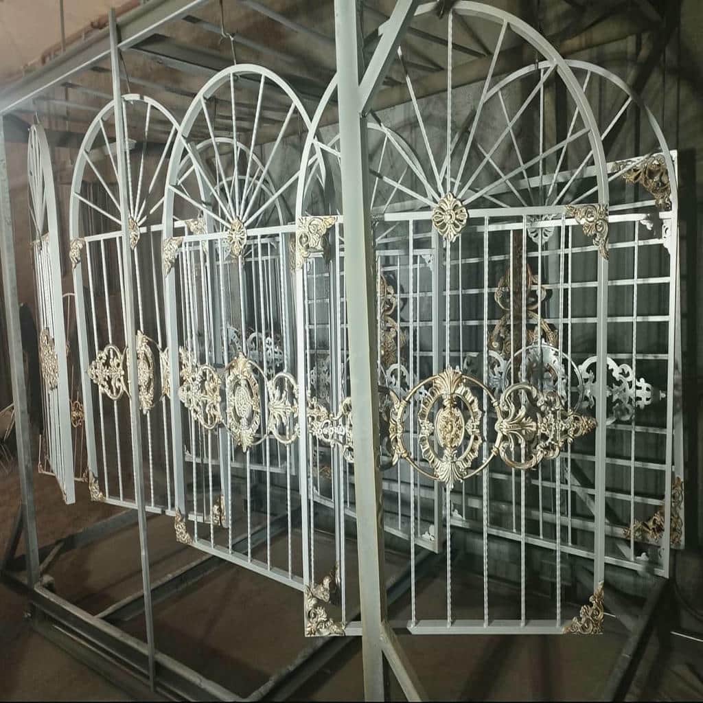 حفاظ پنجره فلزی مشکی برای ساختمان در مشهد