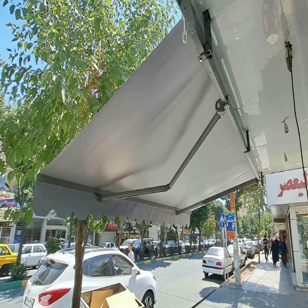 سایبان برقی راه راه روی تراس استان کردستان