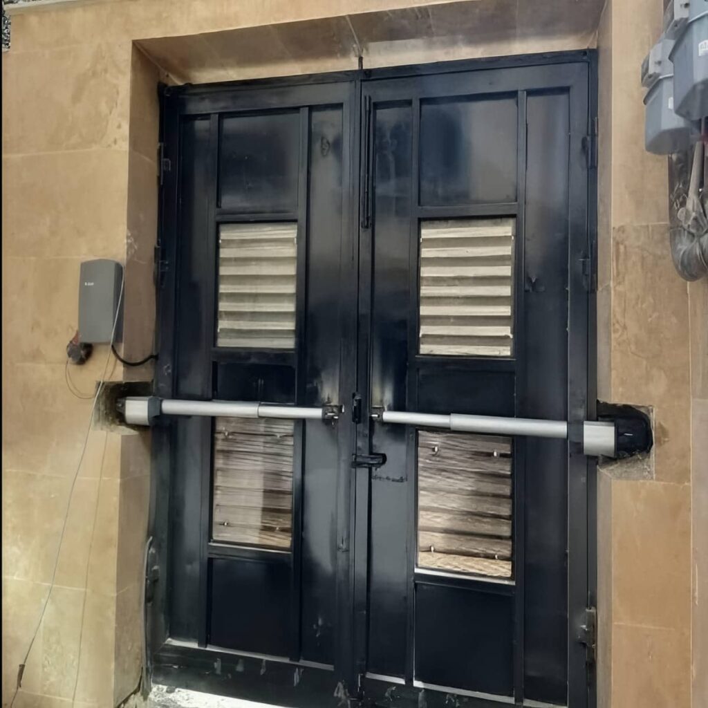 محفظه موتور پارکینگی و پایه اتصال فلزی