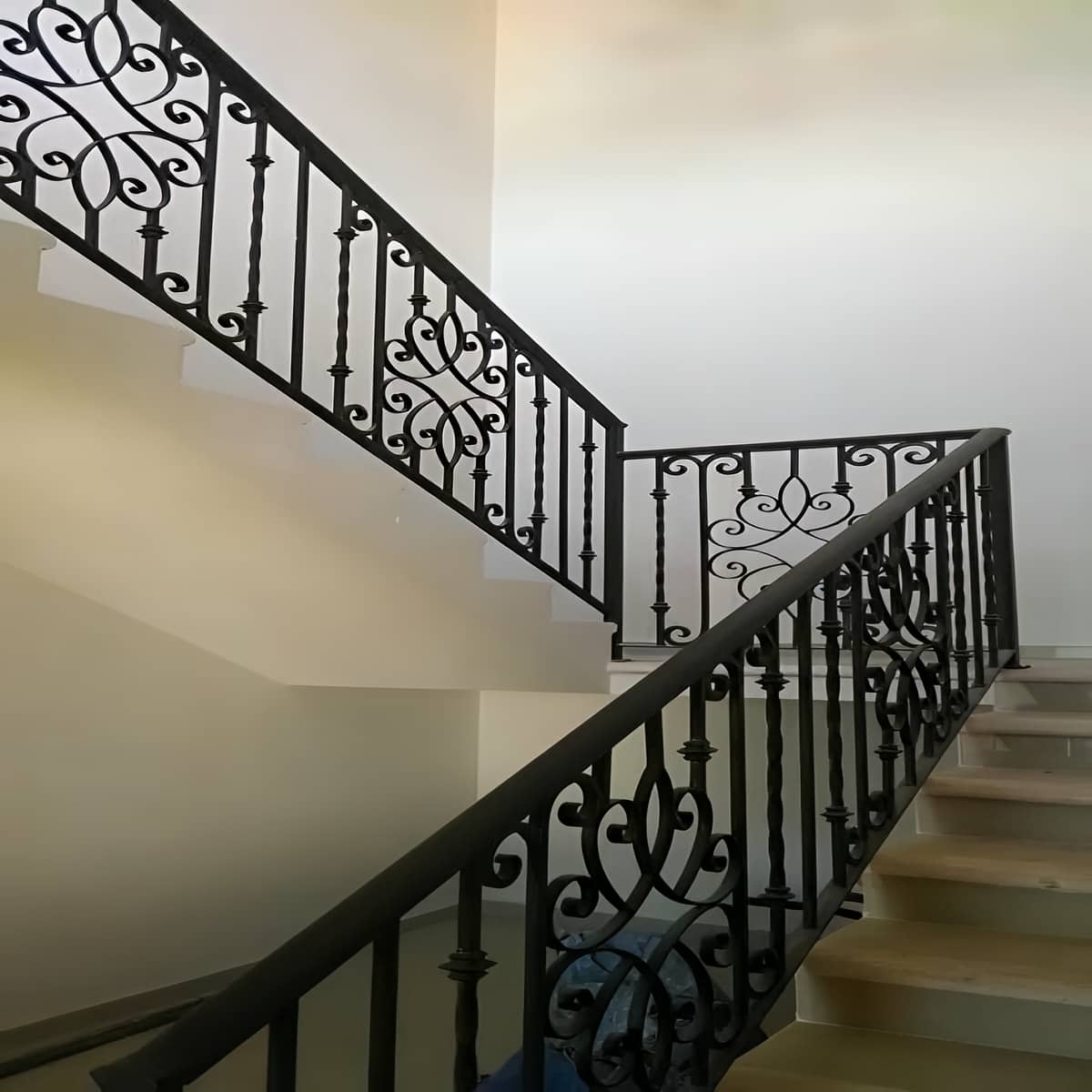 مرکز تخصصی فروش نرده راه پله در استان اصفهان